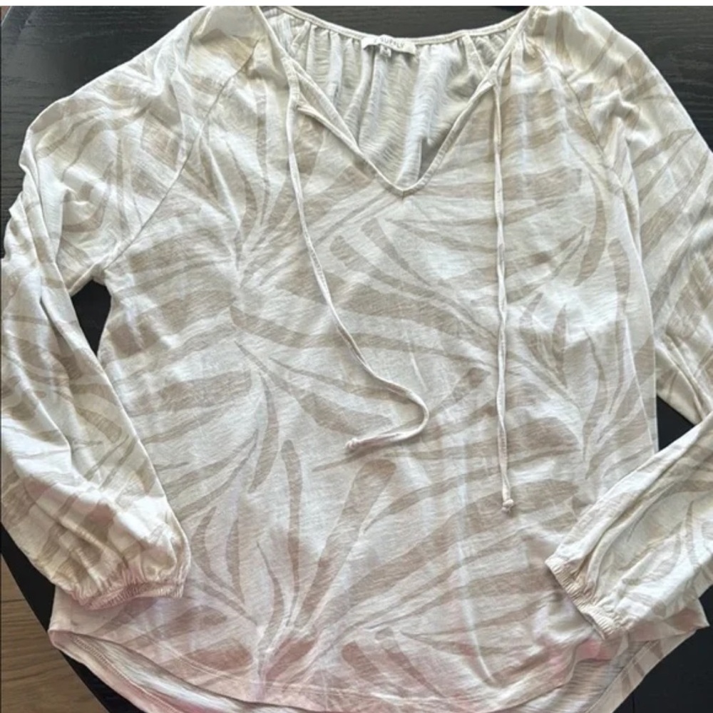 Z Supply V Neck Tie Blouse - Picture 8 of 8